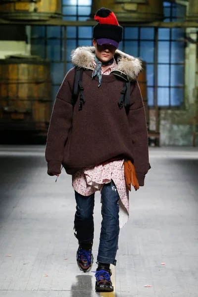 Look 5